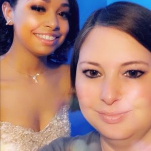 Meet your Posher, Christina